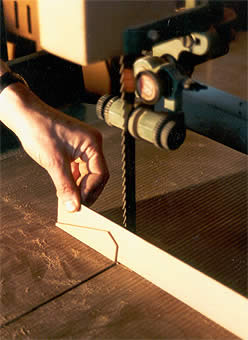 Machining of keys in beech wood or sapodilla